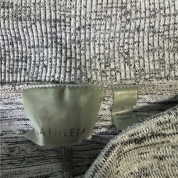 Athleta Downplay Grey Knit Skirt Size Small Comfy Stretch - Picture 2 of 3